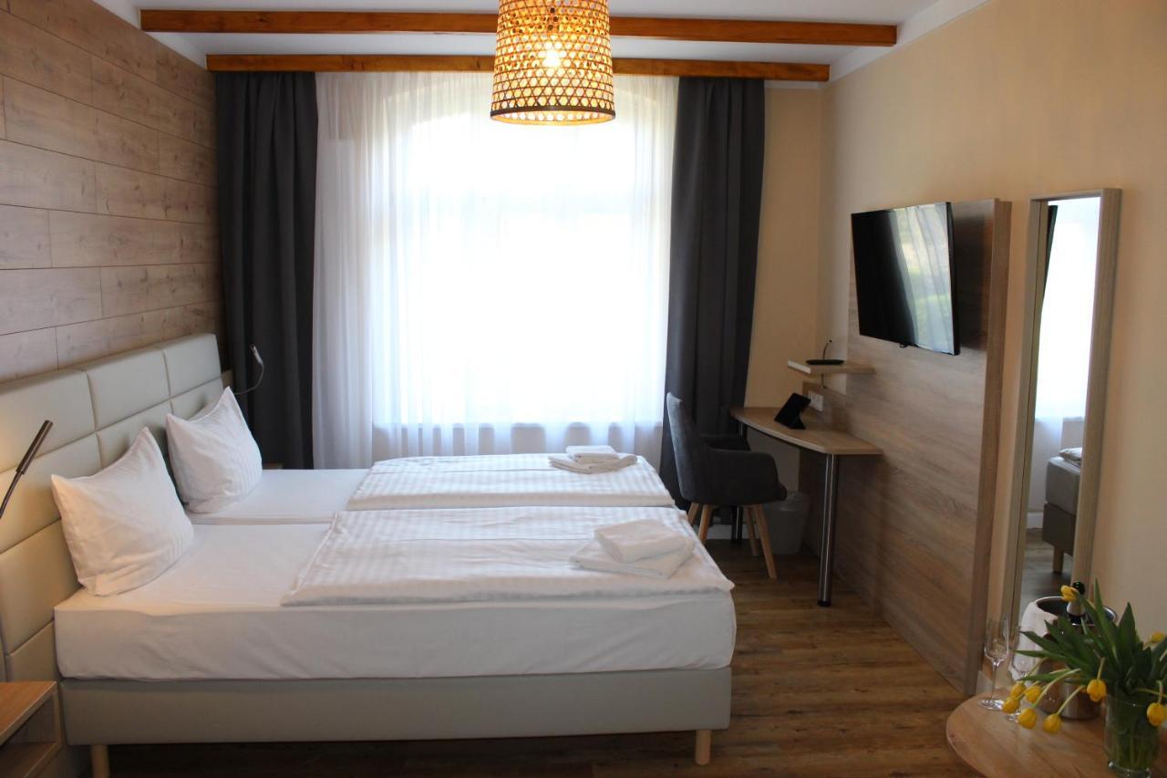 Hotel Sankt Georg Neubrandenburg Ngoại thất bức ảnh